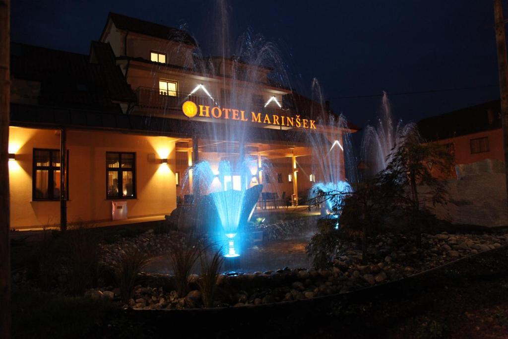 Hotel Marinsek Naklo Exteriör bild
